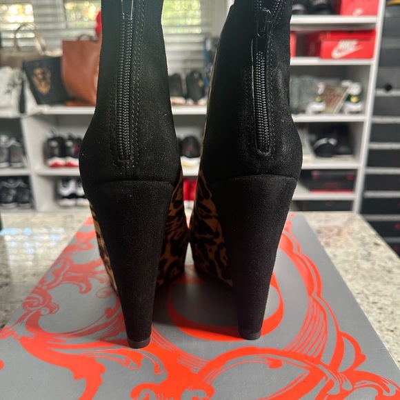 Kelsi Dagger Huette leopard print bootie. Women’s size 9.5. NIB - Picture 4 of 6